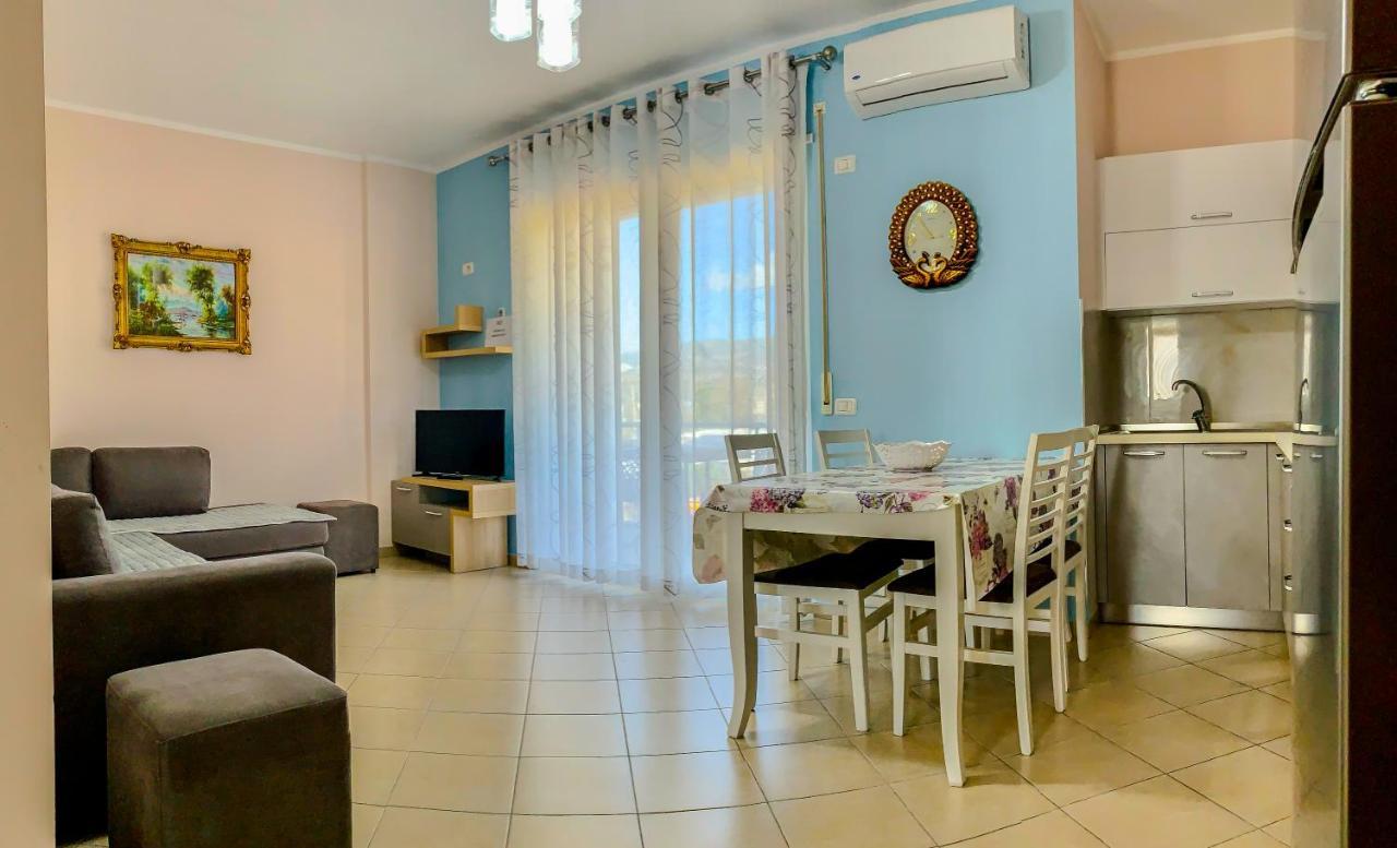 Endy Apartaments Orikumi Exteriér fotografie