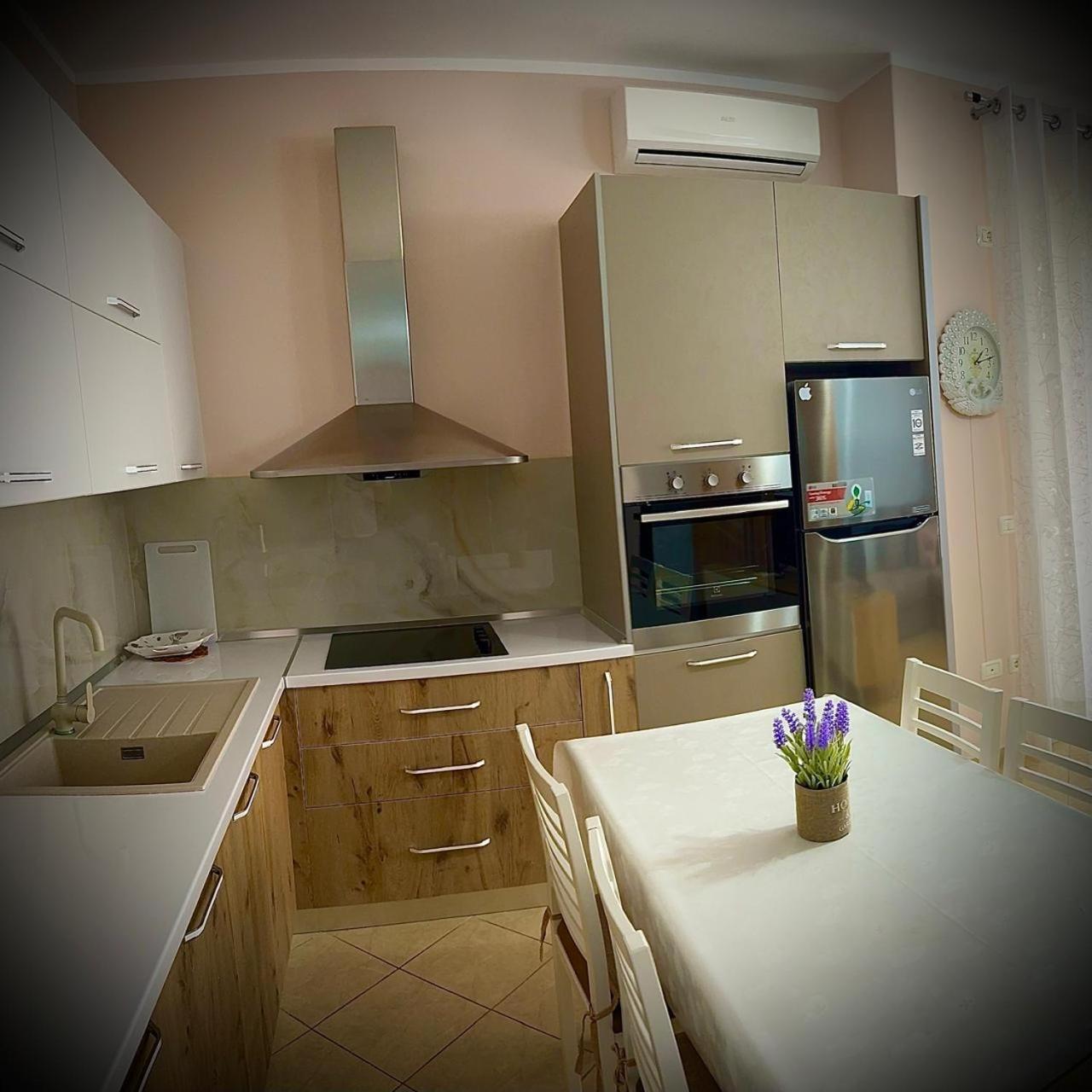 Endy Apartaments Orikumi Exteriér fotografie