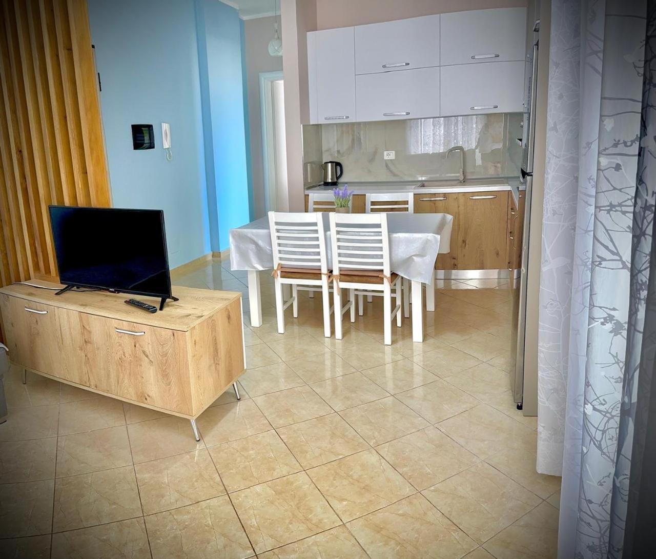 Endy Apartaments Orikumi Exteriér fotografie