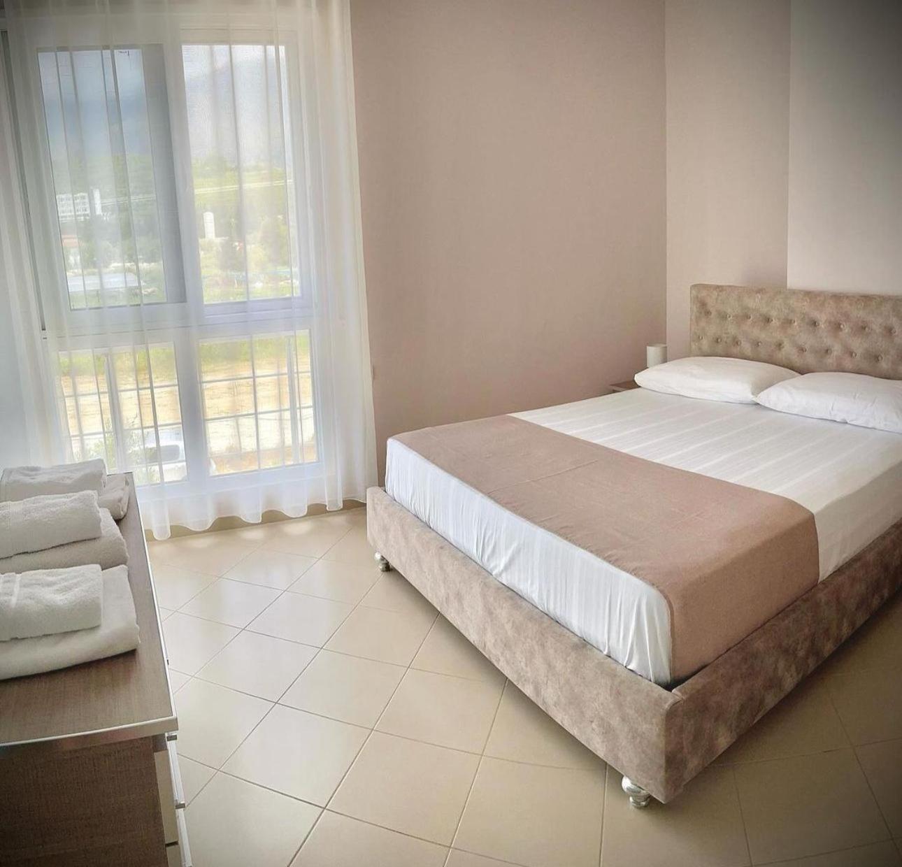 Endy Apartaments Orikumi Exteriér fotografie
